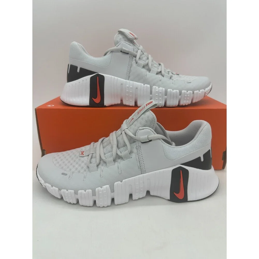 Nike Free Metcon 5 Women's Size 7.5 Grey White Gym Training Shoes DV3950 002